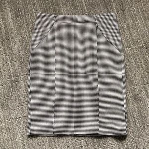 Banana Republic Houndstooth Skirt